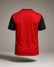 Charger l'image dans la galerie, T-shirt sport poker unisexe PLAY LIVE rouge &amp; noir – RedCactus Poker Social Club